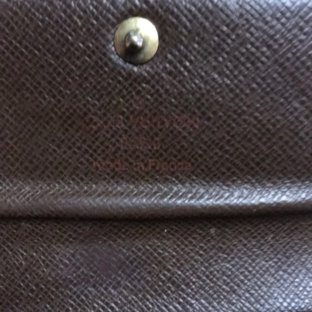 Louis Vuitton Key Case - Picture 7 of 8